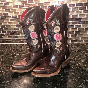 Macie Bean boots 11G